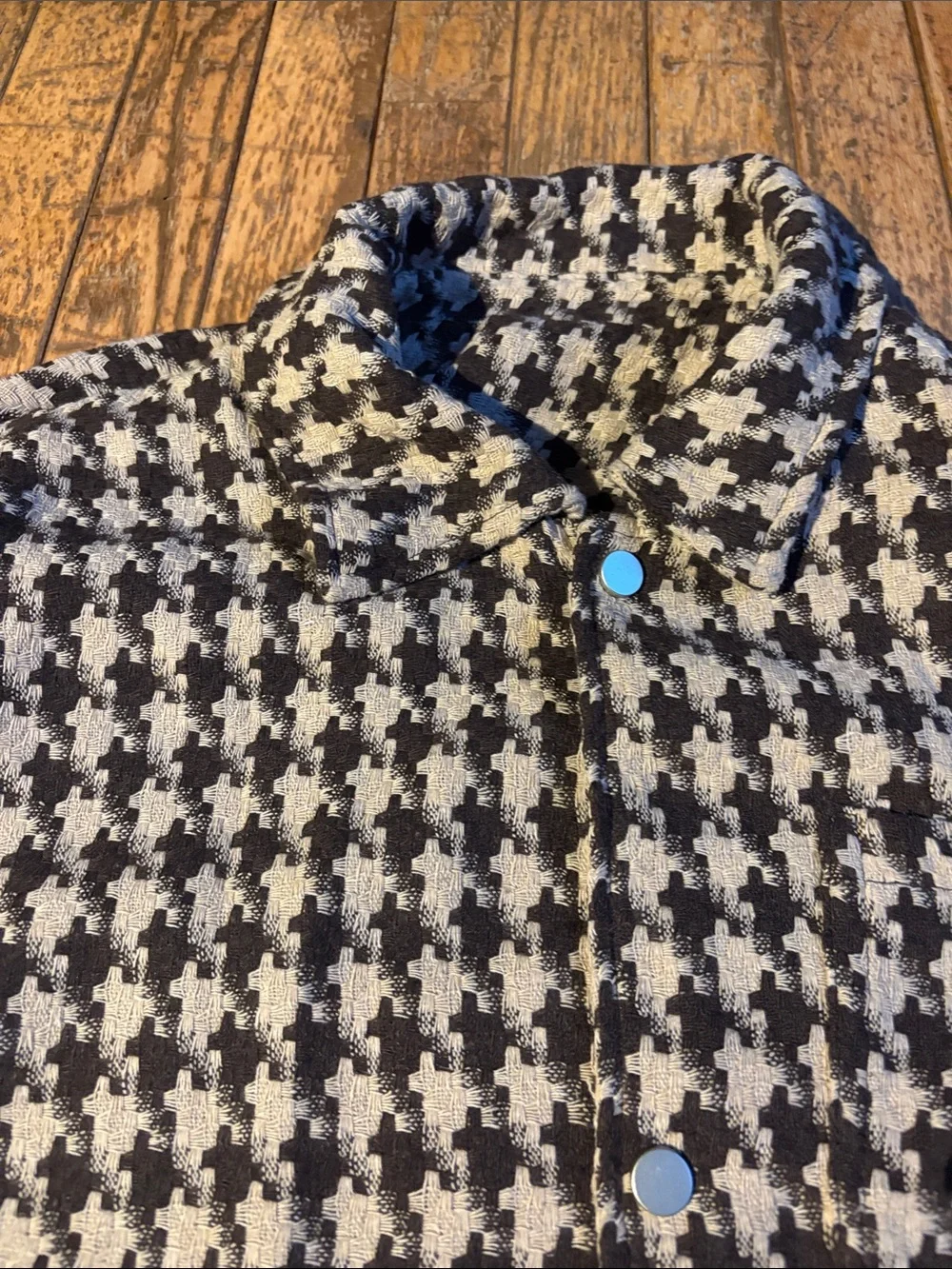 Houndstooth Button-Up Jacket in Black & White - Picture 2 of 3